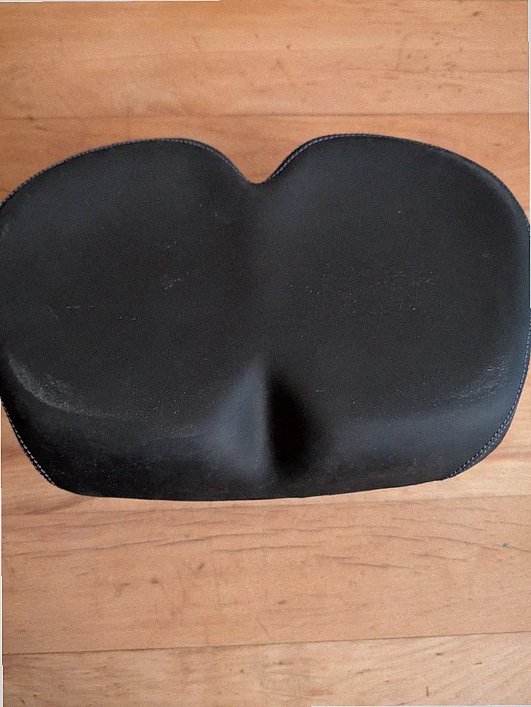Schwinn Bicycle Bike Seat Ergonomic Noseless Comfort Saddle Soft Wide Seat